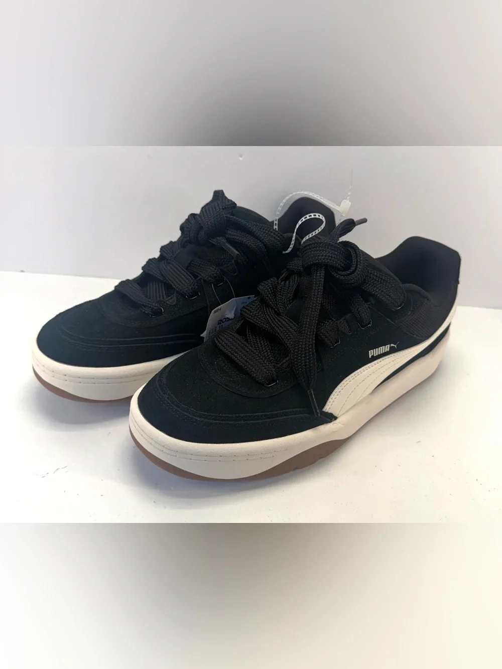 NWOB Lifestyle OG Puma Black Alpine Snow Black & White Low-Top Sneakers M 10